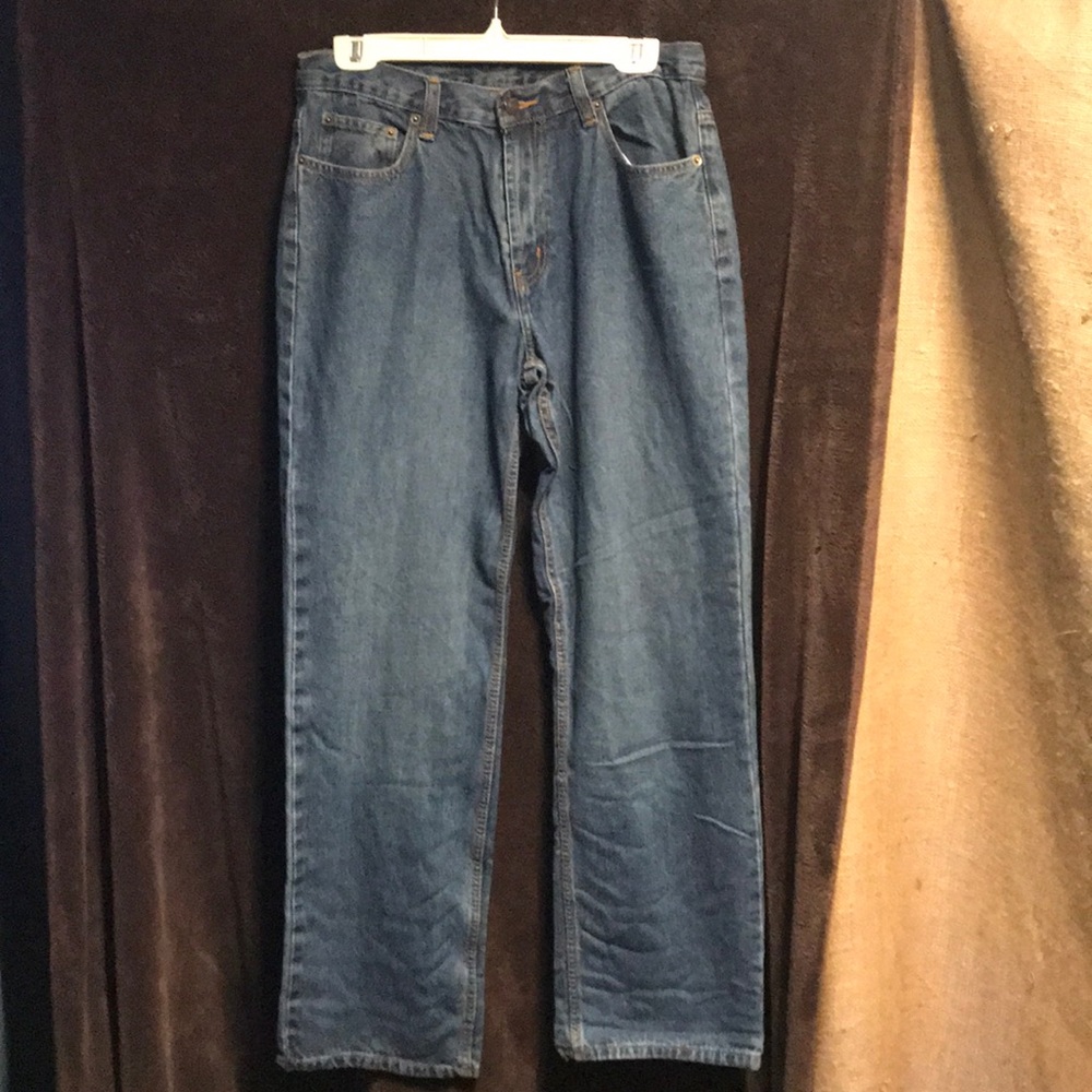 Levi's straight size 34x32 actual measures 32x31